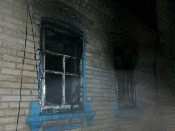 Смертельному пожару в Марьинке предшествовал взрыв