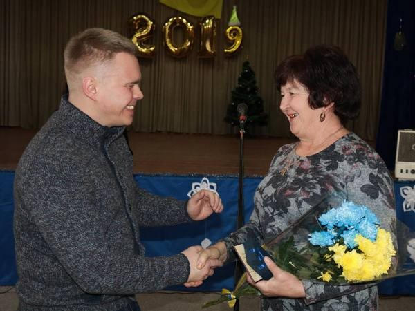 Две жительницы Марьинского района удостоены звания «Мать-героиня»