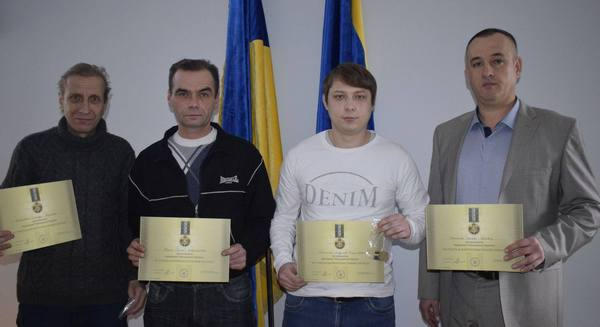 В Угледаре участникам АТО вручили награды Президента Украины