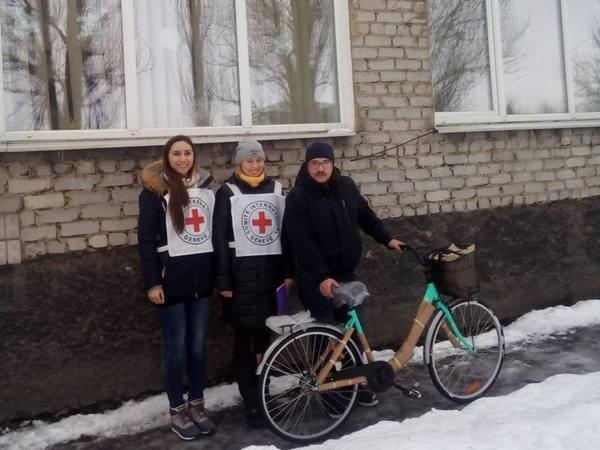 У соцработников Марьинского района появилось двадцать новых велосипедов