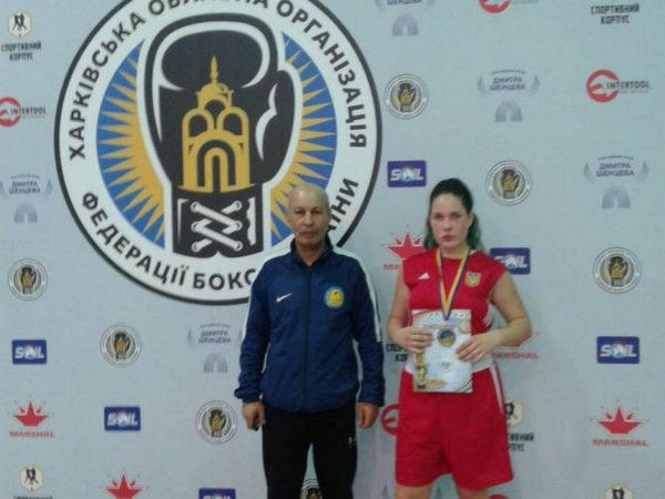 Девушка-боксер из Угледара завоевала «серебро» на Чемпионате Украины по боксу