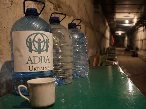 Как школу в прифронтовой Марьинке обеспечивают питьевой водой