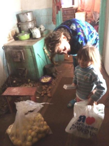 В Марьинском районе соцработники с военными провели рейд по «проблемным» семьям
