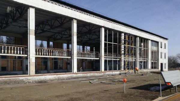 Футболисты «Шахтера» выделили более 2 миллионов гривен на восстановление спортзала в Красногоровке