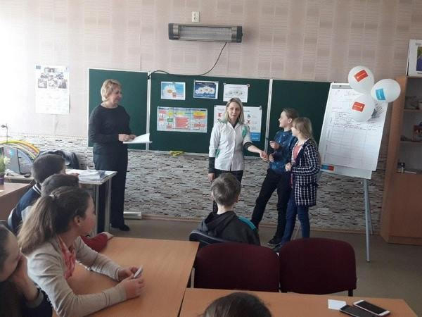 Школьникам прифронтовой Марьинки рассказали, как победить туберкулез