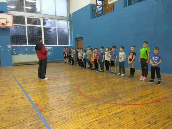 Владислав Гида дал мастер-класс по кикбоксингу в Курахово