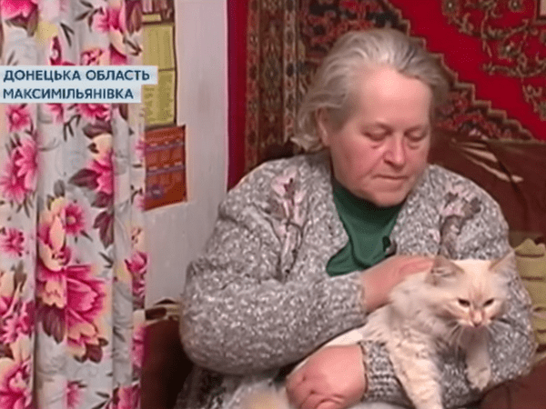 Как одинокая пенсионерка выживает в прифронтовом селе Марьинского района