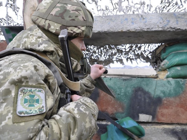 Стали известны подробности обстрела КПВВ «Марьинка», в результате которого был ранен пограничник