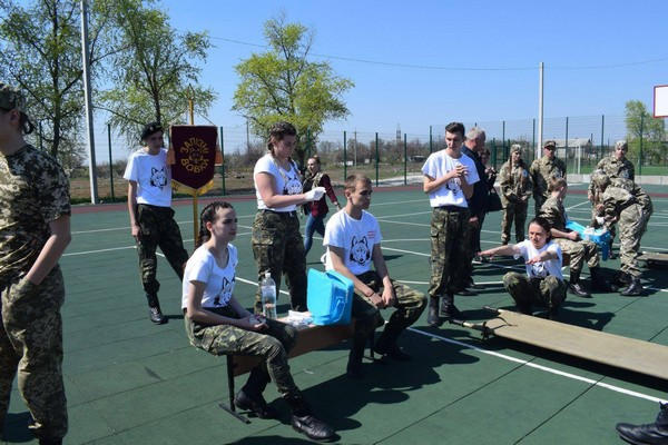 В Угледаре определили победителя городского этапа военно-патриотической игры «Сокол»