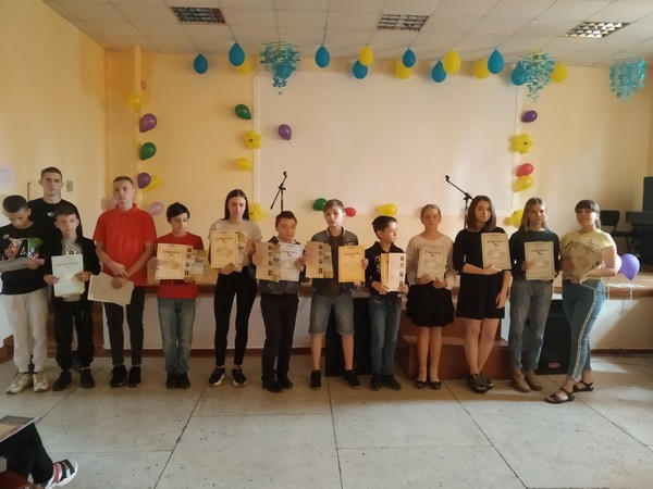 В Марьинской школе прошло торжественное мероприятие «Крок до зірок»