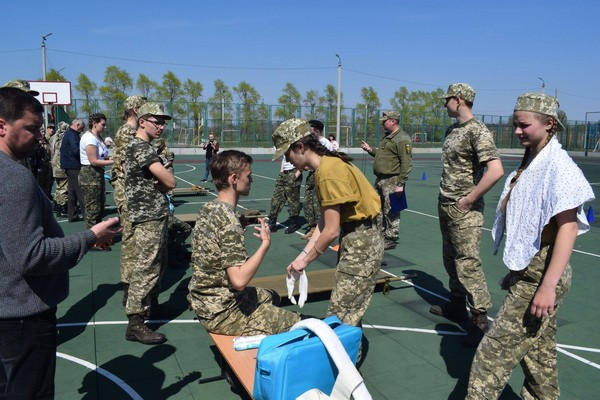 В Угледаре определили победителя городского этапа военно-патриотической игры «Сокол»