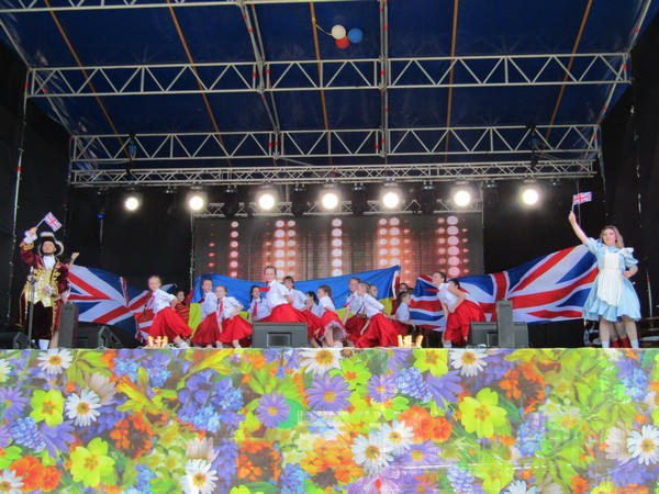Марьинский район ярко представил Великобританию на областном праздновании Дня Европы