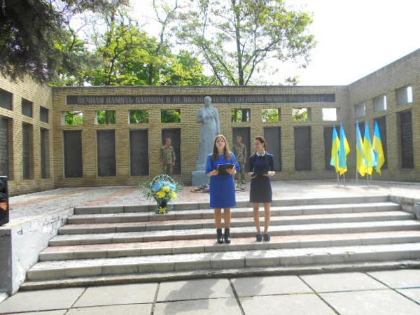 В прифронтовой Красногоровке почтили память погибших во Второй мировой войне