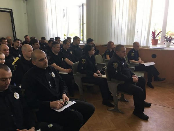Личный состав Марьинского отделения полиции подняли по «тревоге»