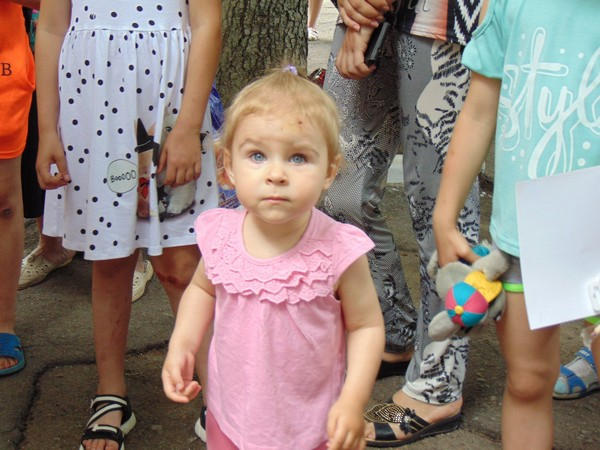 В прифронтовой Марьинке устроили «День счастливых детей»