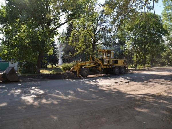 В Цукурино начали ремонтировать дорогу