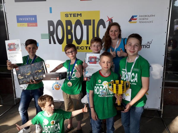 Команда из Угледара победила на Всеукраинской олимпиаде по робототехнике