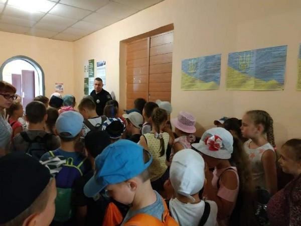 Кураховские школьники «проверили», как работают местные полицейские