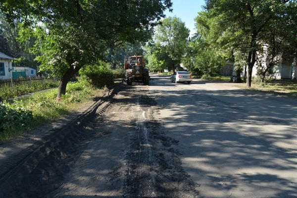 В Цукурино начали ремонтировать дорогу