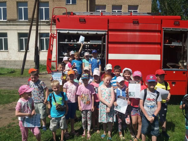 В Курахово спасатели устроили незабываемый день для детей