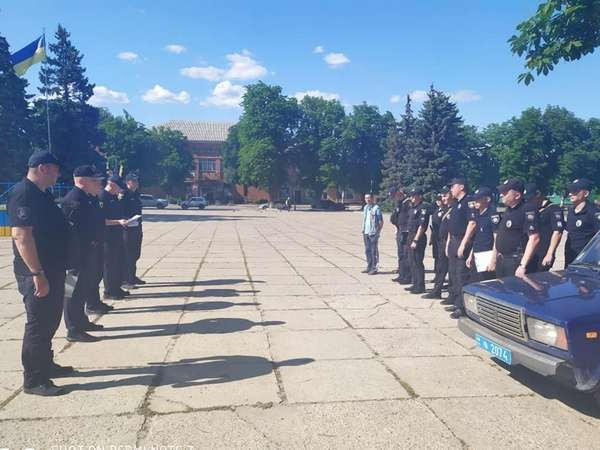 На улицы Курахово вышли усиленные наряды полиции