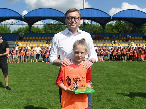 Бронзовые призеры и лучшая футболистка проекта «Давай, играй!» живут в Курахово