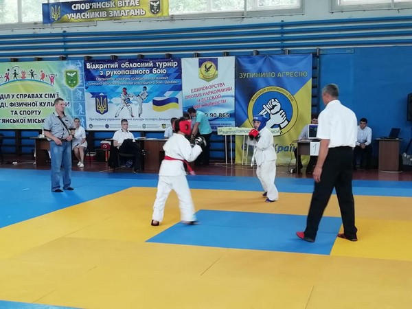 Бойцы из Марьинки и Красногоровки завоевали медали на открытом турнире Донецкой области по рукопашному бою