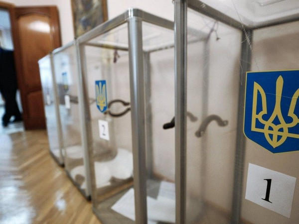 В 59-м избирательном округе обработаны около 49% протоколов: лидирует Владимир Мороз