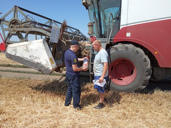 Аграриям Марьинского района рассказали о правилах безопасности во время уборки урожая