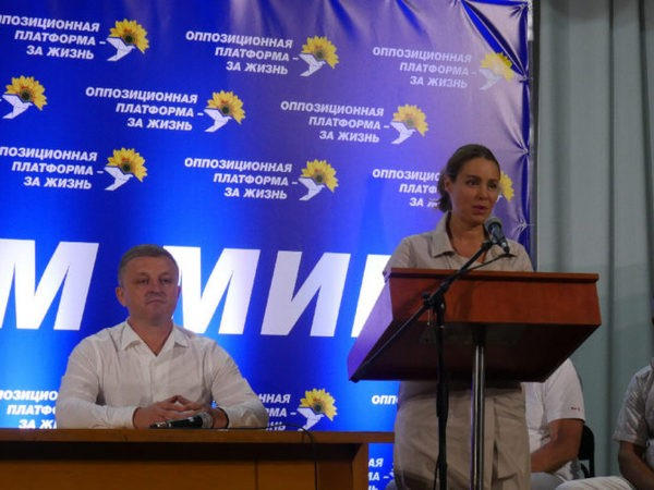 Наталия Королевская приняла участие в Форумах мира в прифронтовой Марьинке и шахтерском Селидово