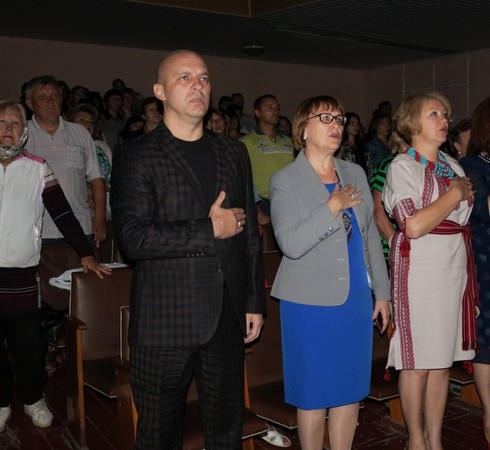 В прифронтовой Марьинке отметили пятую годовщину освобождения города