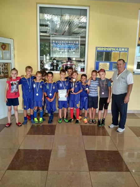 Кураховские футболисты заняли второе место на турнире в Мариуполе