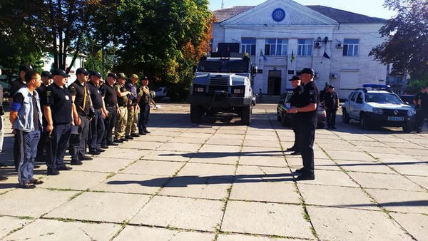 На улицы Курахово вышли усиленные наряды полиции