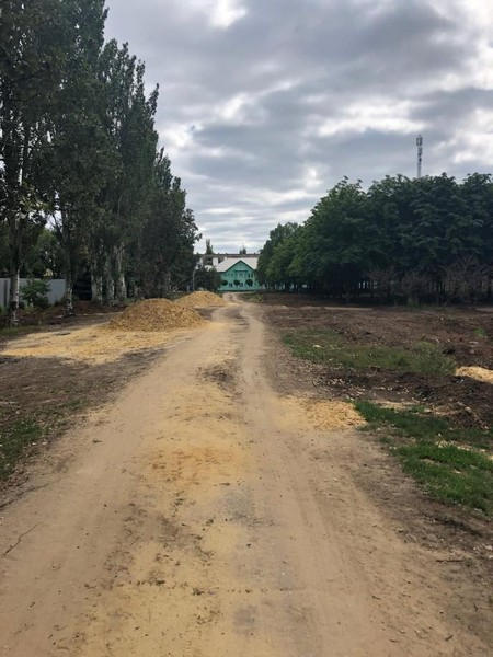 В Курахово продолжается масштабная реконструкция парка «Юбилейный»