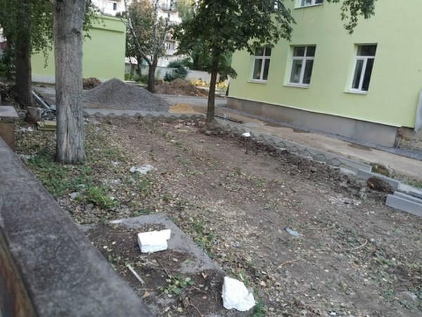 В Курахово продолжается масштабный капитальный ремонт детского сада «Красная шапочка»