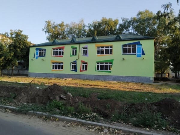 В Курахово продолжается масштабный капитальный ремонт детского сада «Красная шапочка»