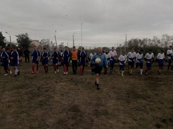 Во втором туре чемпионата области угледарские футболисты проиграли команде из Покровска