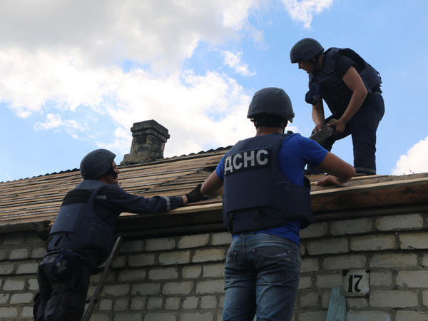 Спасателям из Сумщины удалось восстановить 65 разрушенных домов в Марьинке и Красногоровке