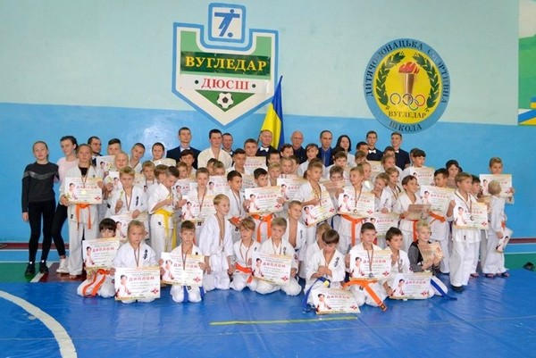 В Угледаре прошло первенство Донецкой области по карате