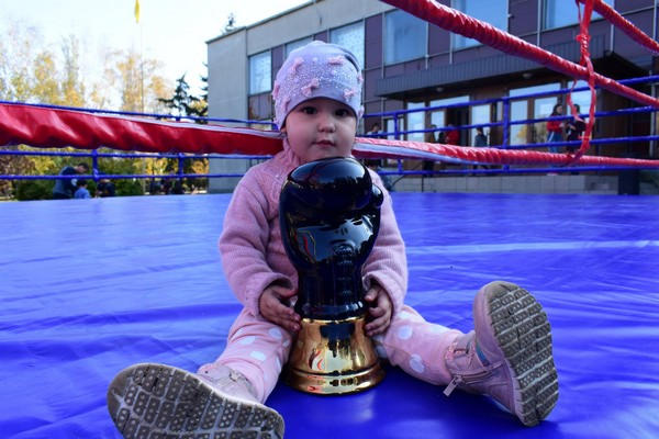 В Марьинском районе прошел турнир по боксу под открытым небом