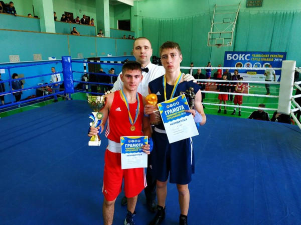 Боксер из Курахово стал чемпионом Украины