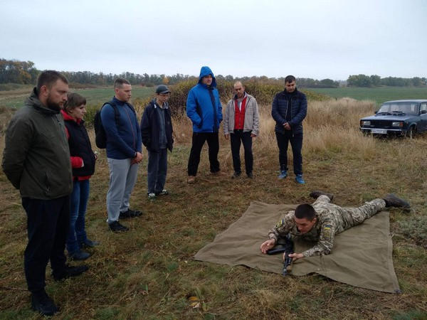 В Великоновоселковском районе устроили стрельбы для бойцов территориальной обороны