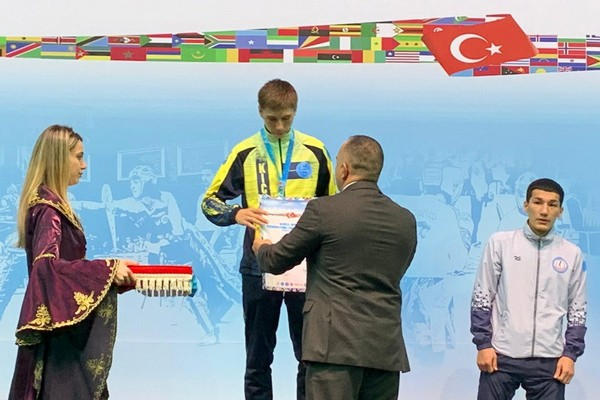 Кикбоксер из Курахово завоевал «серебро» на чемпионате мира в Турции
