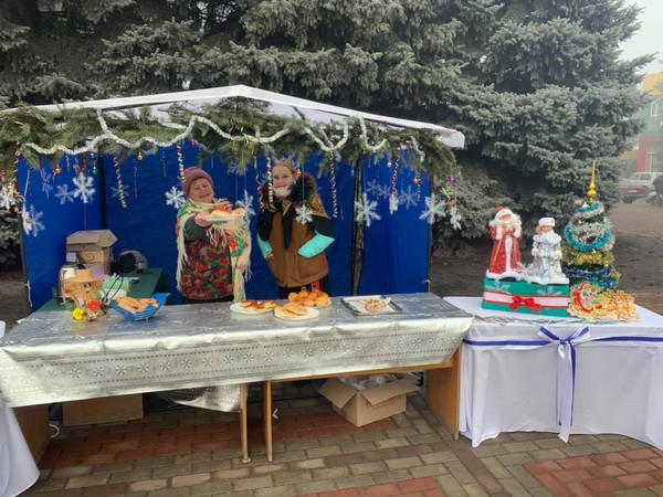 В Великой Новоселке прошла благотворительная новогодняя ярмарка
