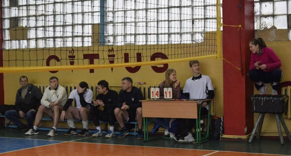 В Угледаре прошел ХV межрегиональный турнир по волейболу