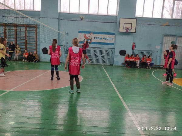В Курахово определили победителя районного этапа «Школьной волейбольной лиги Украины»