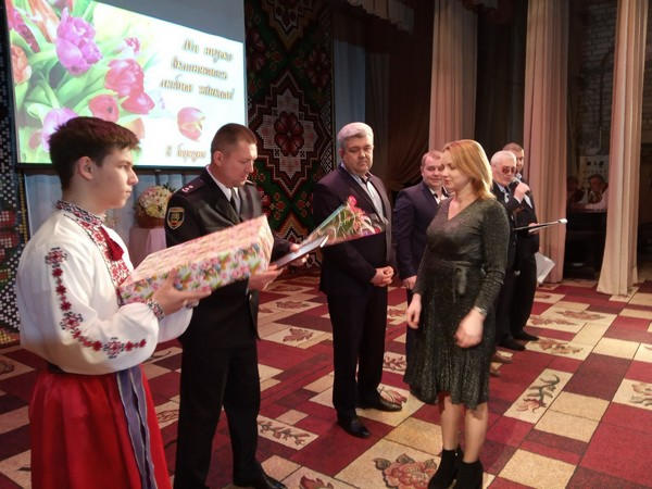 Женщин Великоновоселковского района торжественно поздравили с 8 Марта