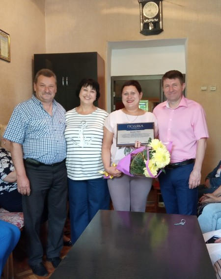 Медиков Великоновоселковского района поздравили с профессиональным праздником
