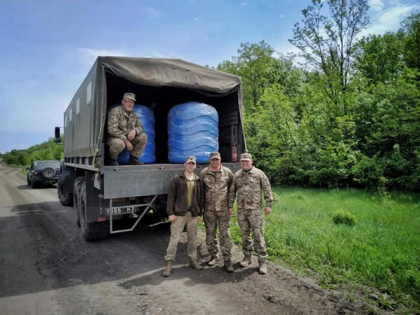 Военные помогли восстановить водоснабжение в прифронтовом селе Марьинского района