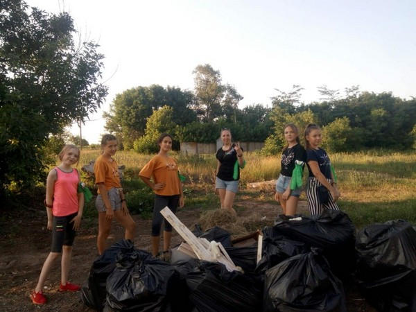 Благодаря плогингу в Угледаре собрали более 60 мешков мусора